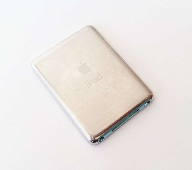 iPod Nano |  8GB | Make An Offer!