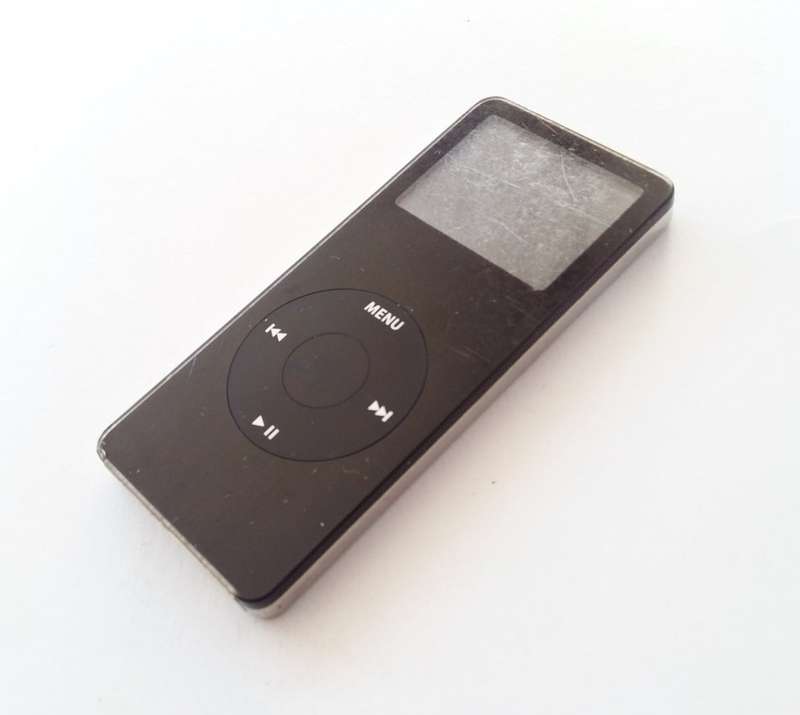 iPod Nano |  2GB | Make An Offer!