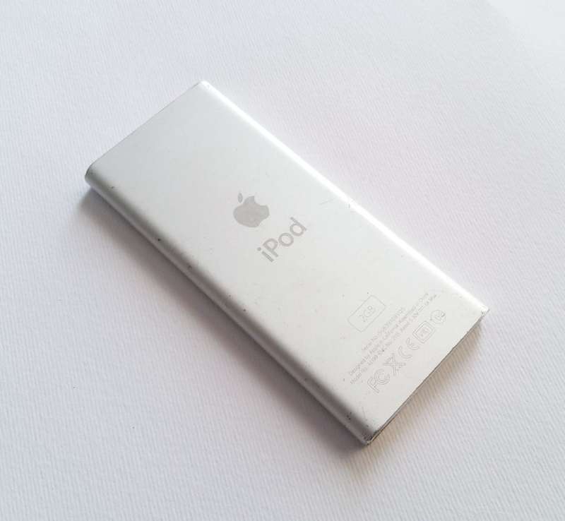 Apple | iPod Nano | 2GB Make an Offer!