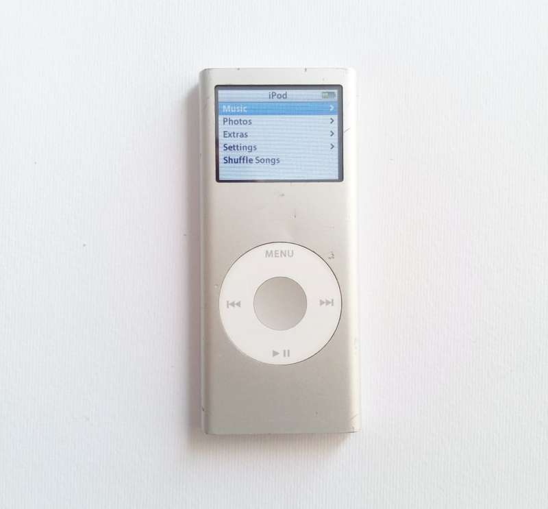 Apple | iPod Nano | 2GB Make an Offer!