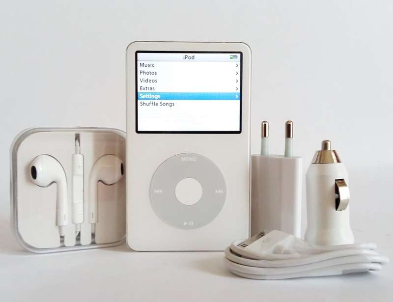 Apple | iPod Classic | 30GB Make an Offer!