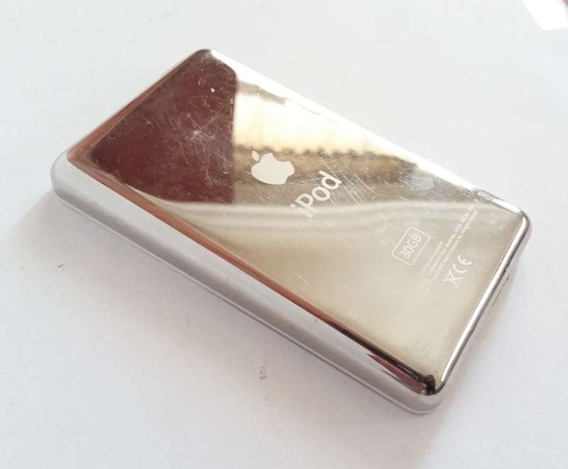 Apple | iPod Classic | 30GB Make an Offer!