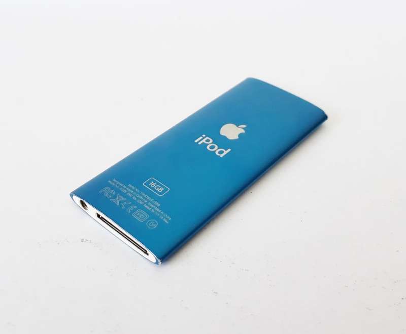 Apple iPod Nano |  16GB | Make An Offer!