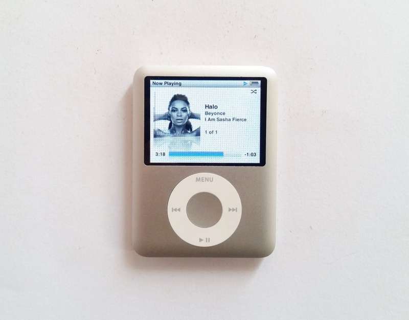 Apple iPod Nano |  8GB | Make An Offer!
