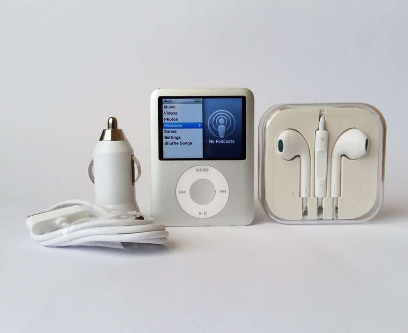 Apple iPod Nano | 8GB | Make An Offer!