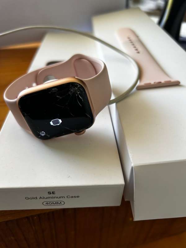Apple watch SE 40mm Gold Pink band