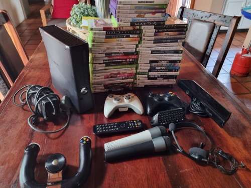 Xbox 360 collection, 46 games and Kinect, with extras