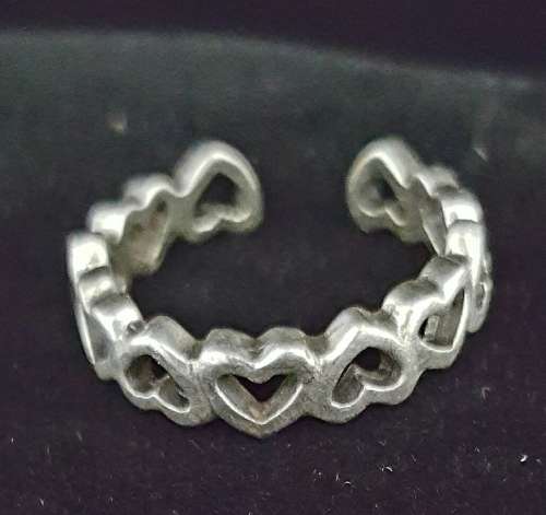 Very Beautiful  Silver  filigree heart shape Toe ring