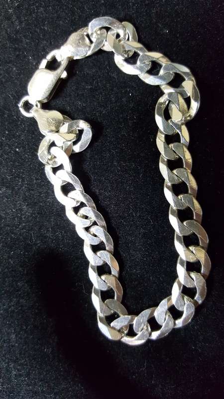 Very Beautiful Silver  curb  bracelete