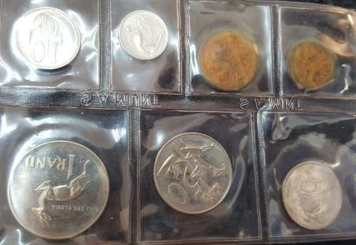 SOUTH AFRICA  MINT PACK  1980