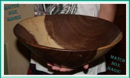 LOVELY LARGE WOODEN SALAD BOWL GREAT  FOR A SUMMER BRAAI AROUND THE POOL