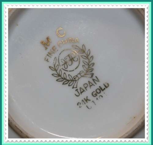 ORIENTMT FUJI PIN DISH MC FINE CHINA JAPAN 24K GOLD  ON BLACK BACKGROUND (D)