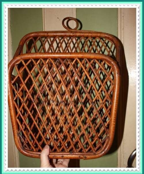 RATAN HANGING MAGAZINE RACK HEIGHT 47CM HOOK TO BASE
