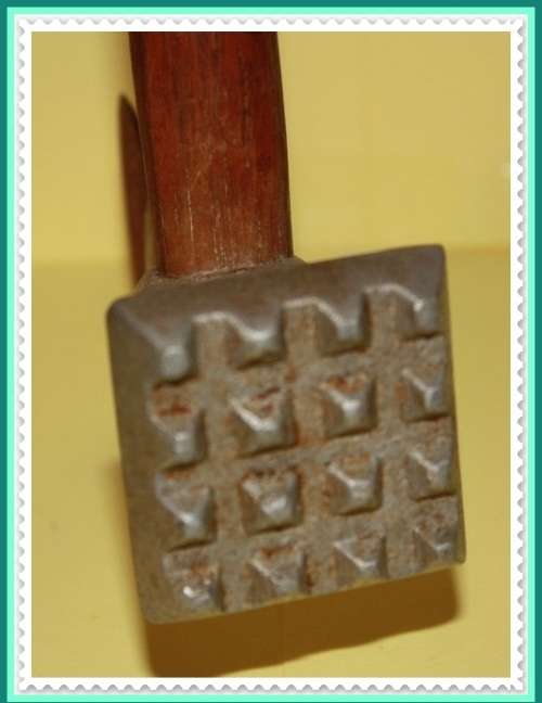 MEAT TENDERIZER CLEVER VINTAGE WOODEN HANDLE