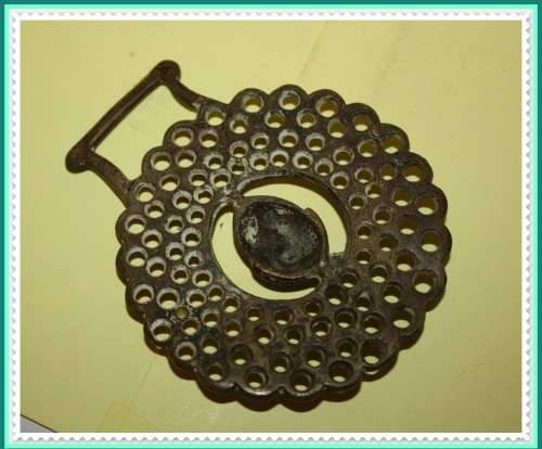 HORSE BRASS ACORN DESIGN