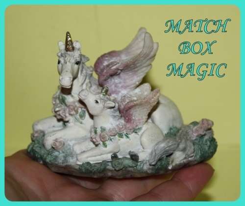 UNICORN MOTHER AND CHILD RESIN FIGURINE