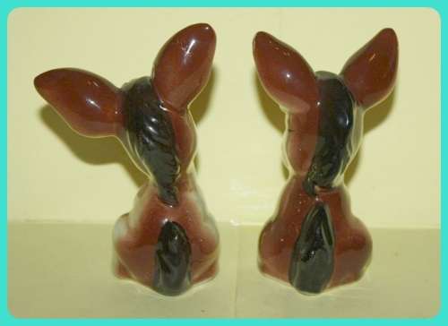 THE SWEETEST DONKEY SALT AND PEPPER POTS VINTAGE  (R)