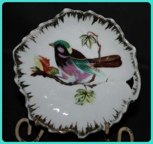 HAND PAINTED BIRD PLATE LEAF SHAPE