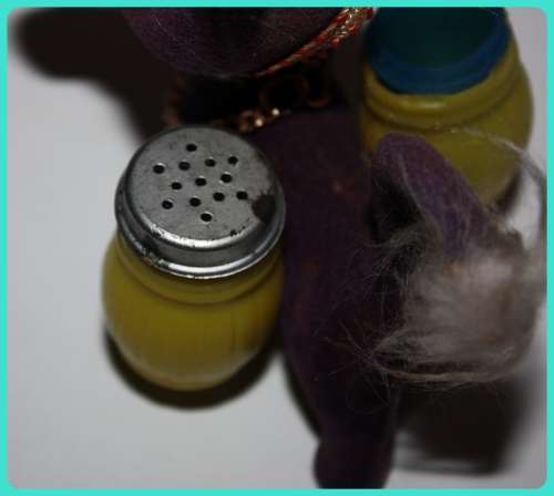 THE COOLEST KITSCH PURPLE FLOCK DONKEY CRUET SET EVER JUST FUN