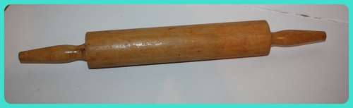 VINTAGE WOODEN ROLLING PIN
