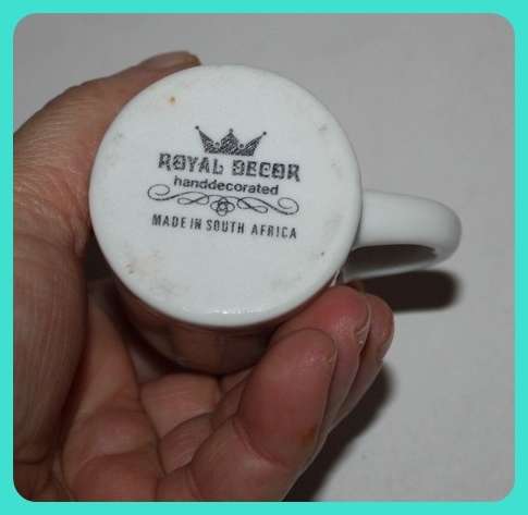 ROYAL DÉCOR HANDCRAFTED MADE IN SOUTH AFRICA MINIATURE TANKARD WITH PICTURE OF A ZEBRA