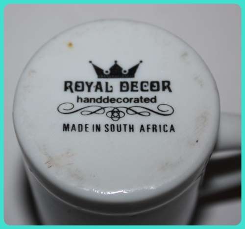 ROYAL DÉCOR HANDCRAFTED MADE IN SOUTH AFRICA MINIATURE TANKARD WITH PICTURE OF A ZEBRA