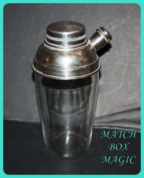 VINTAGE ART DECO EPNS MADE IN ENGLAND COCKTAIL SHAKER