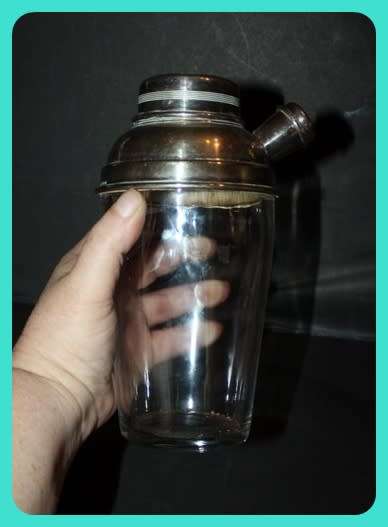 VINTAGE ART DECO EPNS MADE IN ENGLAND COCKTAIL SHAKER
