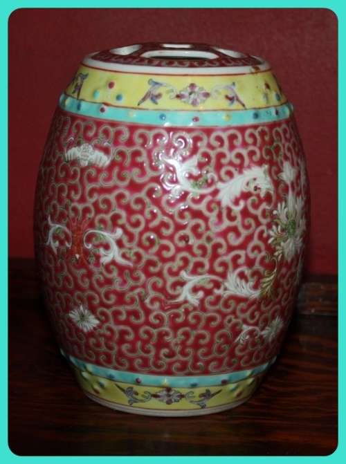 VINTAGE CHINESE PORCELAIN YELLOW TURQUOISE FAMILLE ROSE PINK GINGER JAR  OBLONG SHAPE RECESSED LID