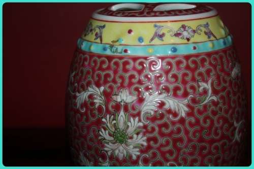 VINTAGE CHINESE PORCELAIN YELLOW TURQUOISE FAMILLE ROSE PINK GINGER JAR  OBLONG SHAPE RECESSED LID