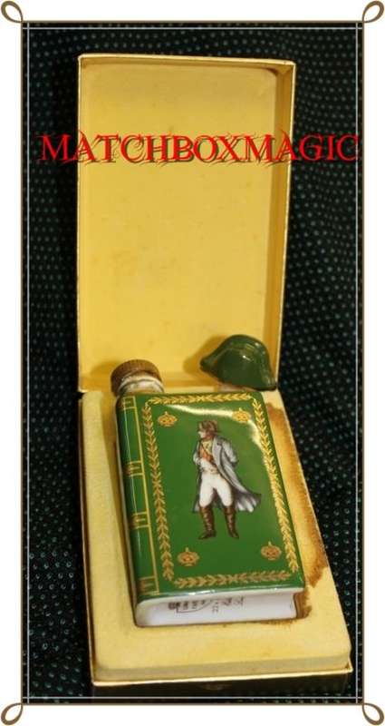 COLLECTABLE NAPOLEON CAMUS COGNAC FLASK WITH BOX