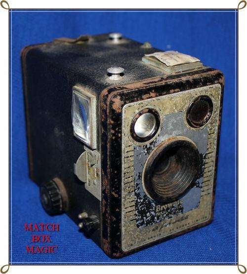 VINTAGE CAMERA :MAKE:KODAK LTD MODEL:BROWNIE D SIX.20