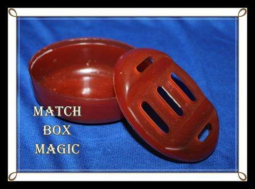 VINTAGE PEARS TRAVEL CONTAINER FOR SOAP