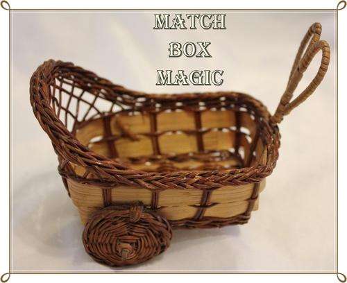 SWEET WOVEN BASKET IN SHAPE OF A VINTAGE PRAM