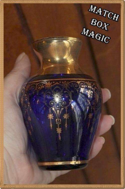 COBOLT blueAND GOLD venetian glass vase