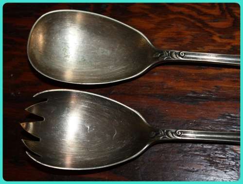STUNNING SET OF VINTAGE SALAD SERVERS BEAUTIFULLY DECORATED MAKERS MARK ON BACK
