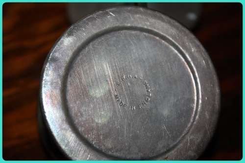 EPNS MADE IN ENGLAND LIDDED SALTER . NO INNER WITH SMALL DECORATIVE SALT SPOON