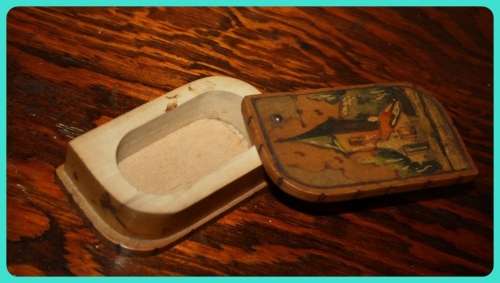 BEAUTIFULLY  MADE HAND PAINTED WOODEN SLIDE BOX FROM HOLLAND  UNUSUAL ITEM