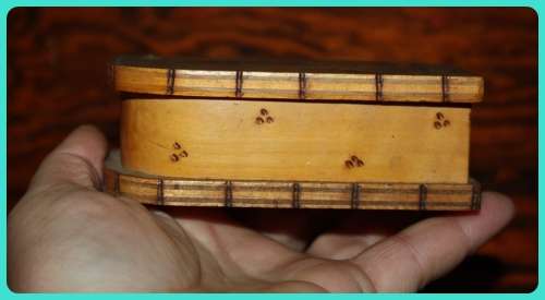 BEAUTIFULLY  MADE HAND PAINTED WOODEN SLIDE BOX FROM HOLLAND  UNUSUAL ITEM