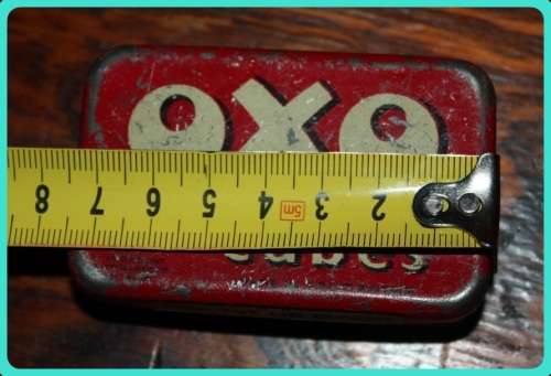VINTAGE OXO CUBES TIN   NICE TO ADD TO A COLLECTION