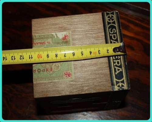 TALL SPANERA HAVANA CIGAR BOX VINTAGE WITH ORIGINAL LABELS IN  GOOD CONDITION HINGED LID