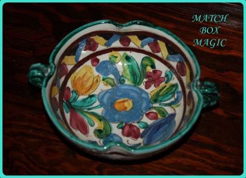 PRETTY HAND PAINTED POTTERY BOWL FROM ITALY