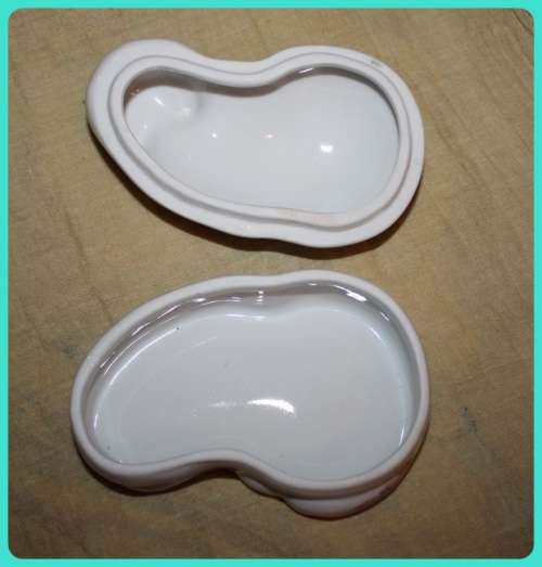 COLLECTIBLE ELIZABETH ARDEN CAT LIDDED TRINKET DISH