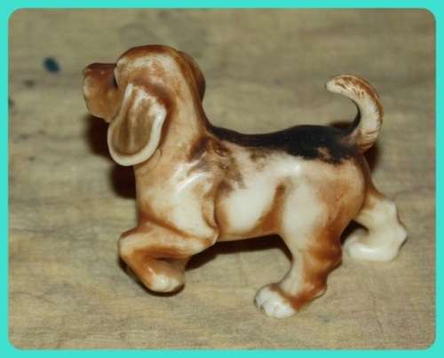 VINTAGE COMPOSITE PLASTIC DOG ORNAMENT BEAGLE