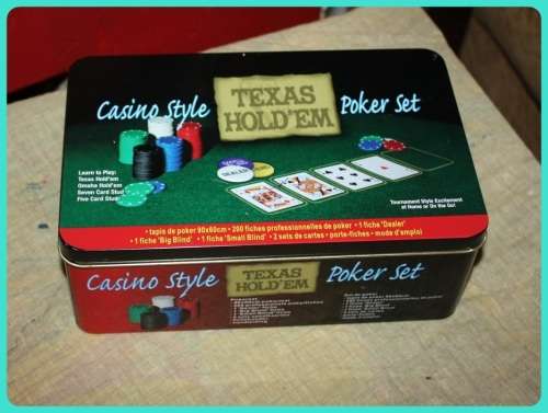 CASINO STYLE TEXAS HOLD EM POKER SET AS NEW  CHIPS AND CARDS STILL SEALED  COMPLETE