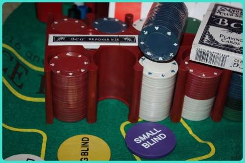 CASINO STYLE TEXAS HOLD EM POKER SET AS NEW  CHIPS AND CARDS STILL SEALED  COMPLETE