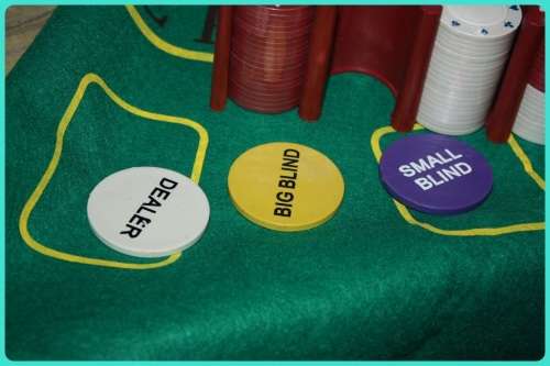 CASINO STYLE TEXAS HOLD EM POKER SET AS NEW  CHIPS AND CARDS STILL SEALED  COMPLETE