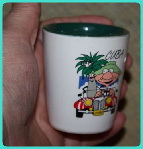 SOUVENIR TOT GLASS FROM CUBA