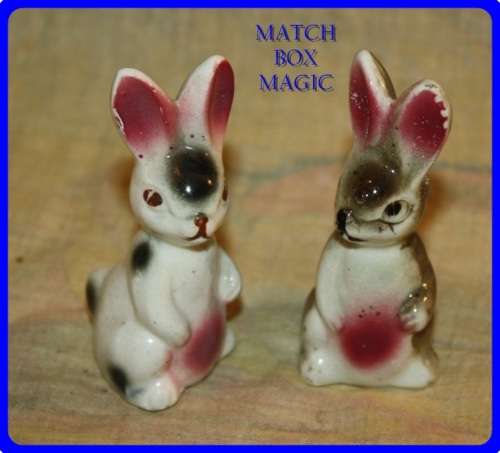 SALT AND PEPPER SET BUNNY RABBITS VINTAGE