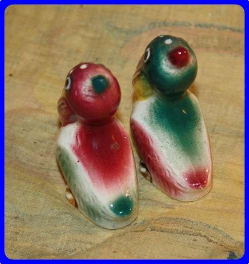 SALT AND PEPPER SET  PELICANS  VINTAGE